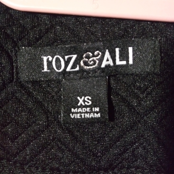 Zip up jacket - Picture 3 of 4